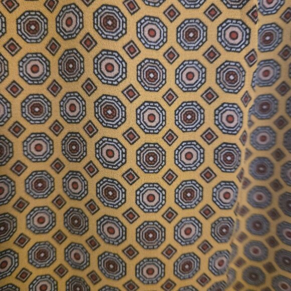 MAX STUDIO Women’s Blouse Top Medium Yellow Geometric Print Ruffle Flutter Boho - Picture 7 of 7